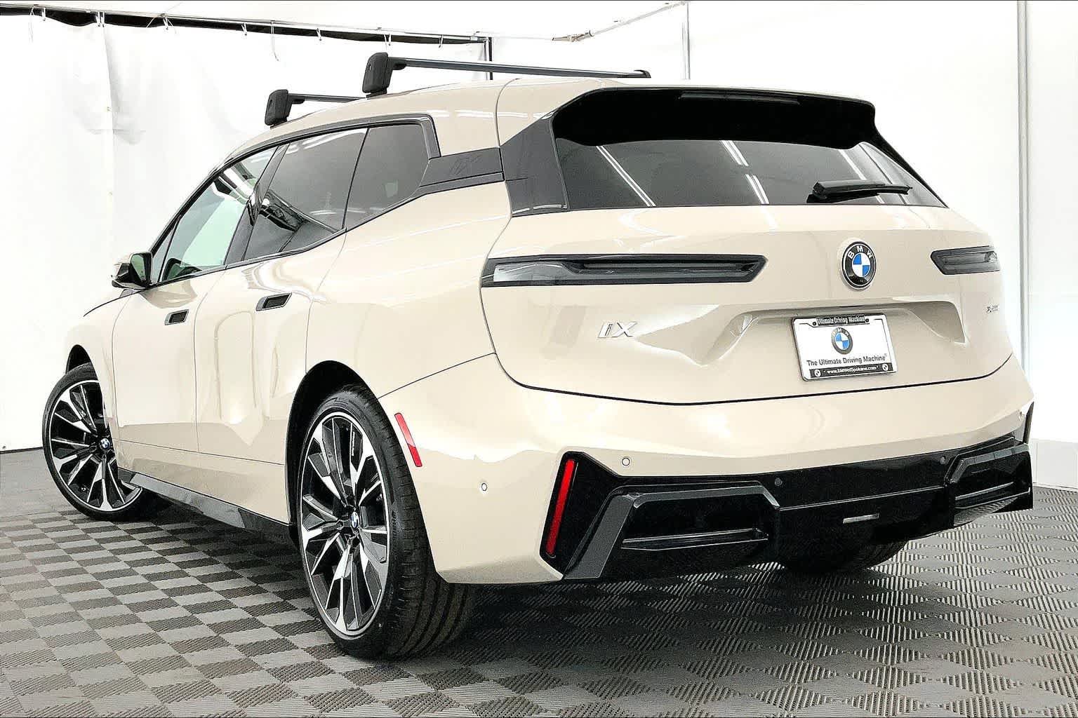 Thumbnail: 2026 BMW iX - 4