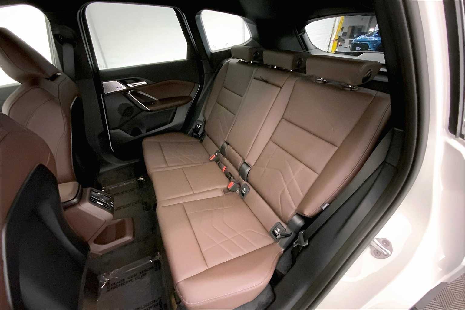 Thumbnail: 2025 BMW X1 - 13