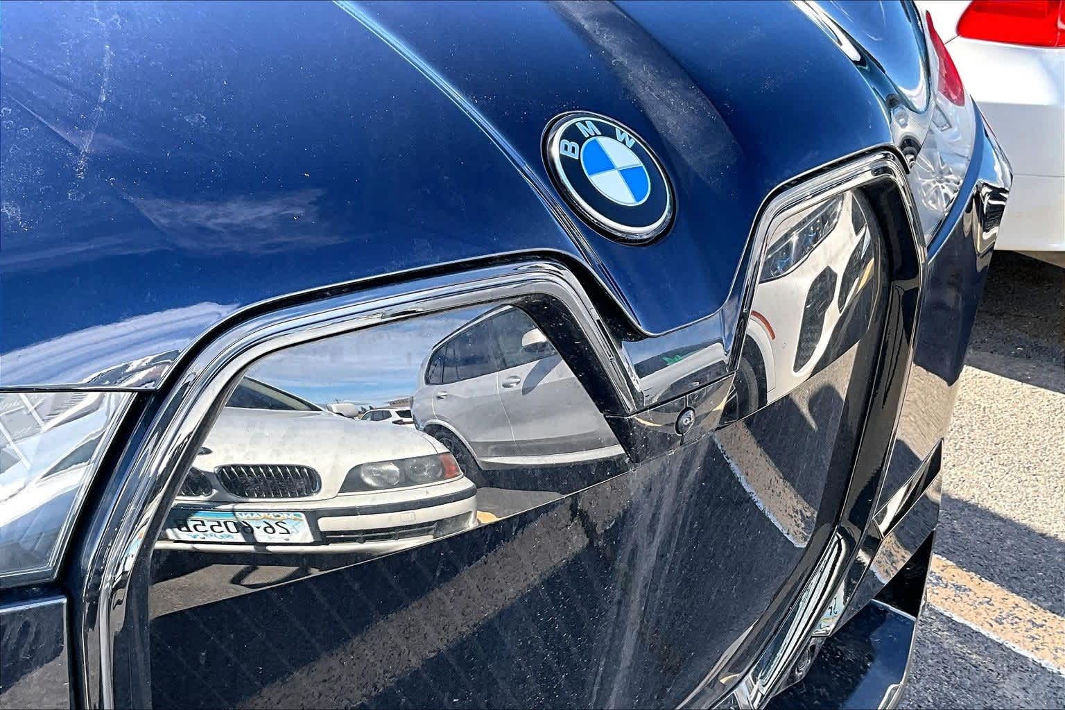 Thumbnail: 2026 BMW iX - 17