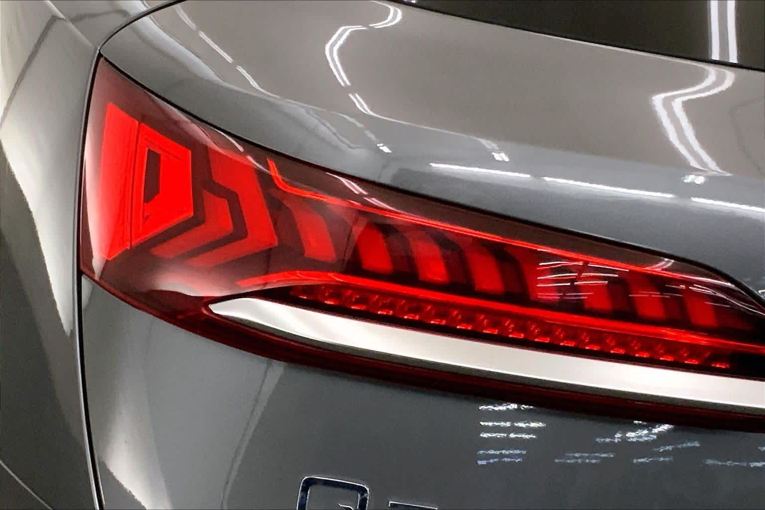 Thumbnail: 2021 Audi Q7 - 32