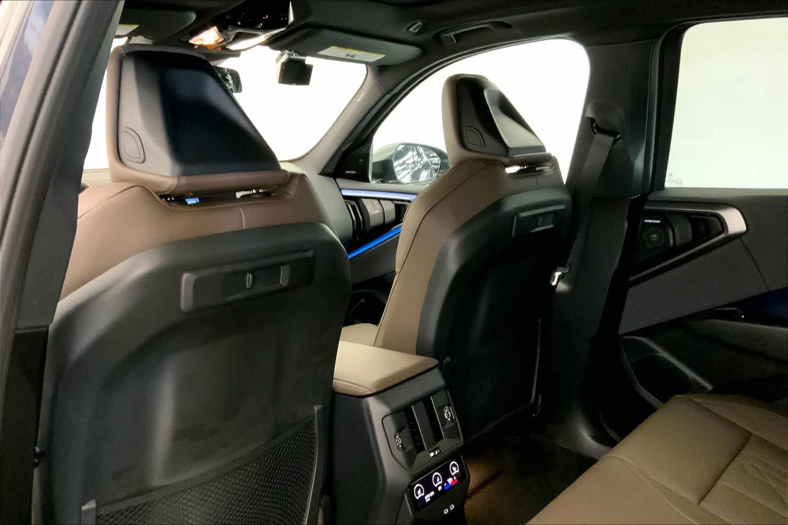 Thumbnail: 2025 BMW X3 - 12