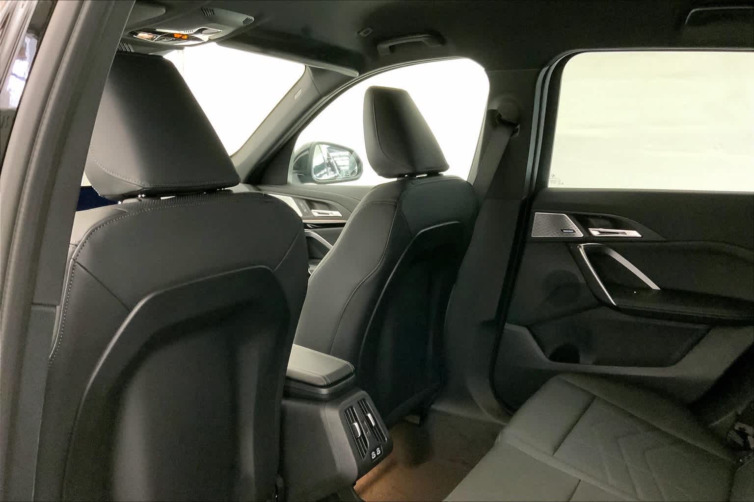 Thumbnail: 2025 BMW X1 - 12