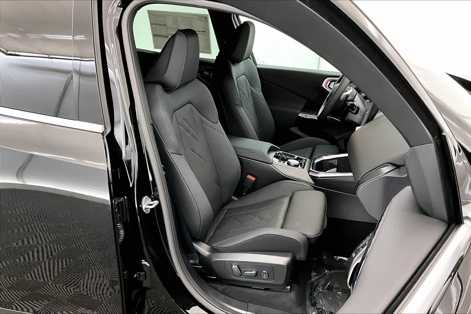 Thumbnail: 2026 BMW X3 - 14