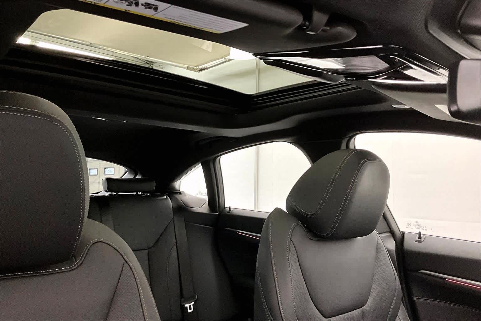 Thumbnail: 2025 BMW i4 - 30