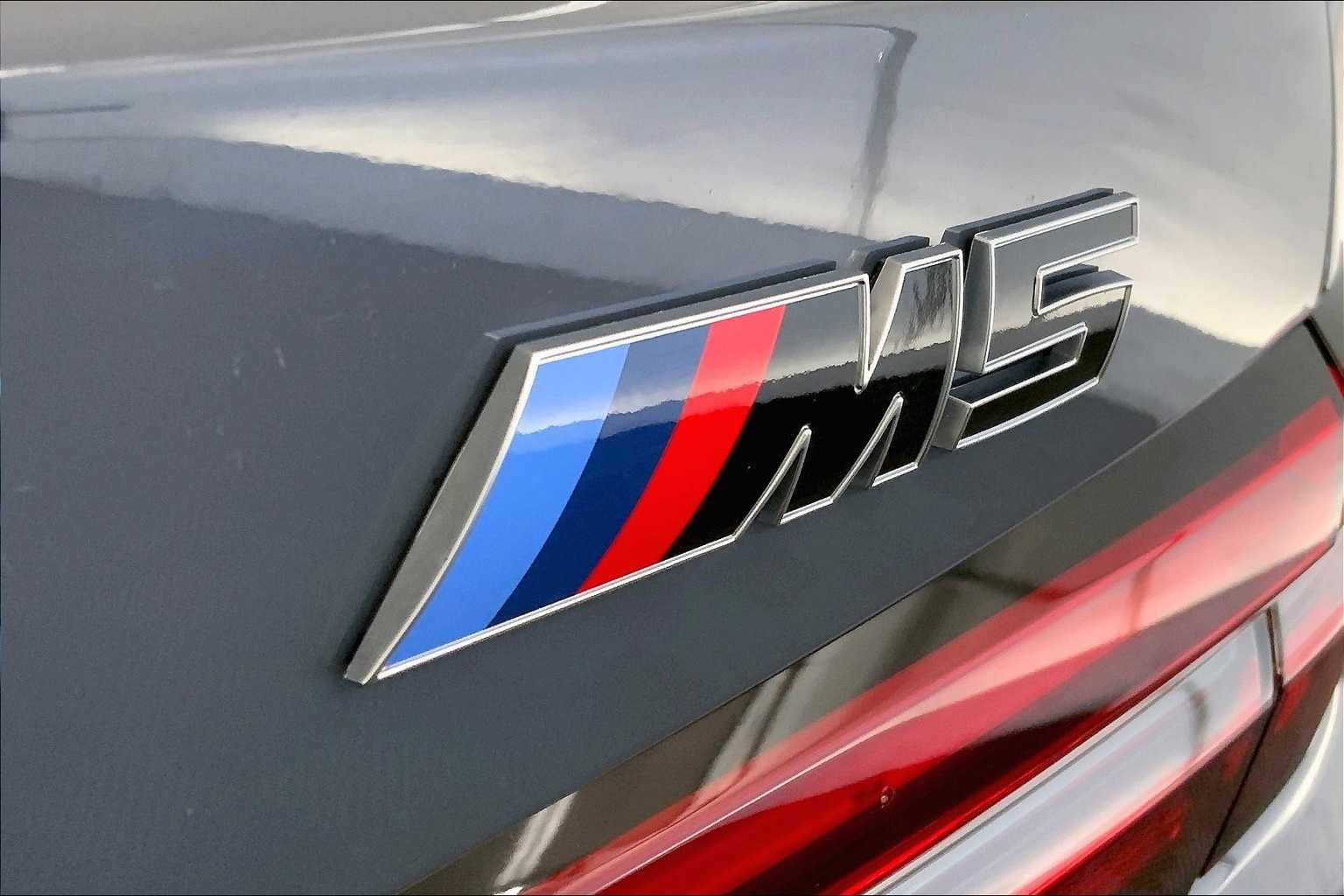 Thumbnail: 2025 BMW M5 - 7