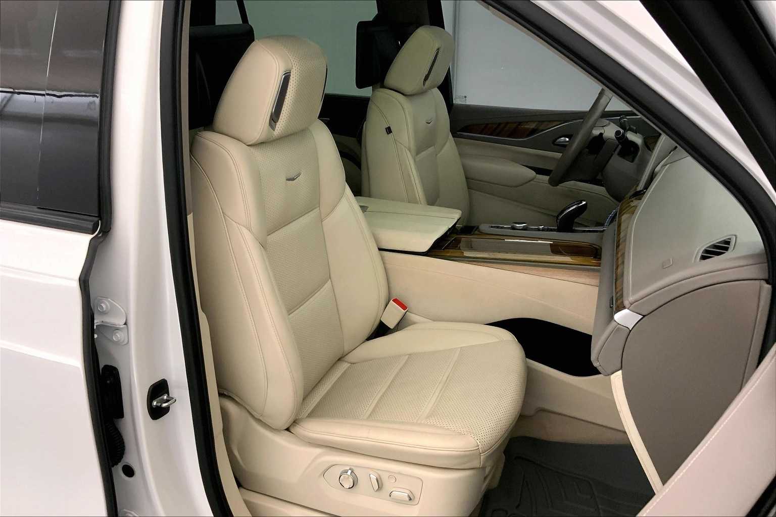 Thumbnail: 2021 Cadillac Escalade - 13