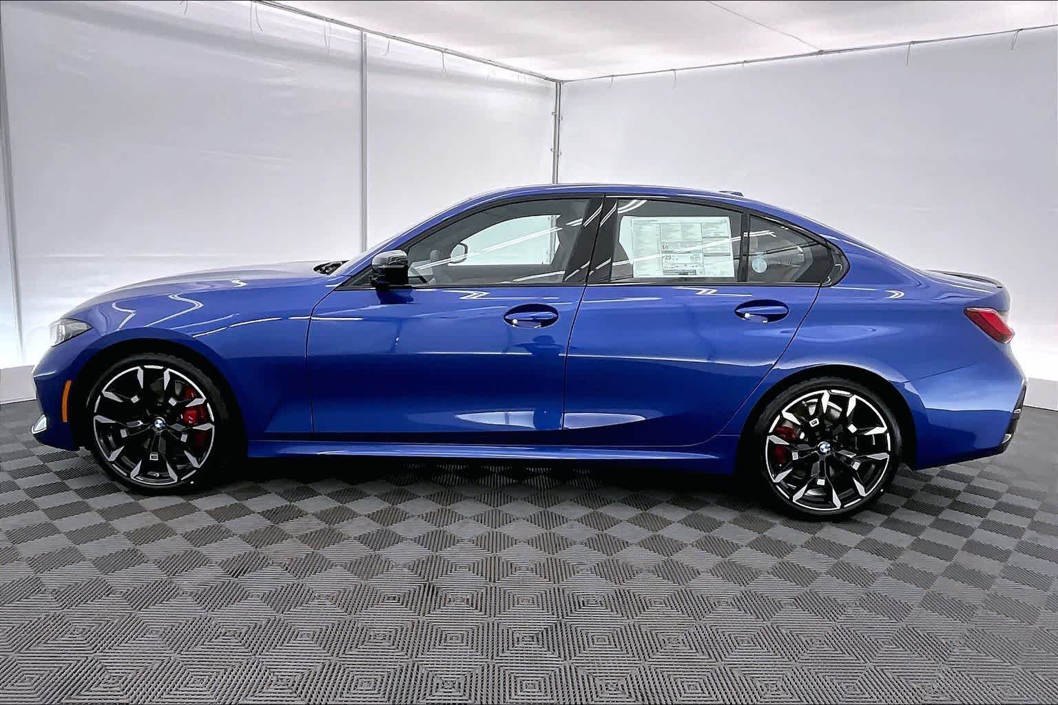 Thumbnail: 2026 BMW 3 Series - 3
