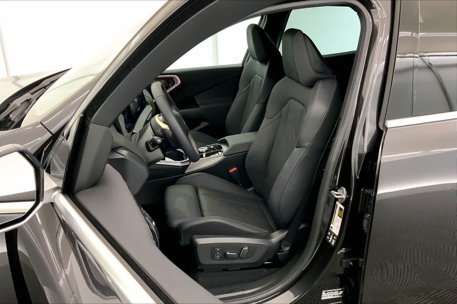 Thumbnail: 2025 BMW X3 - 11