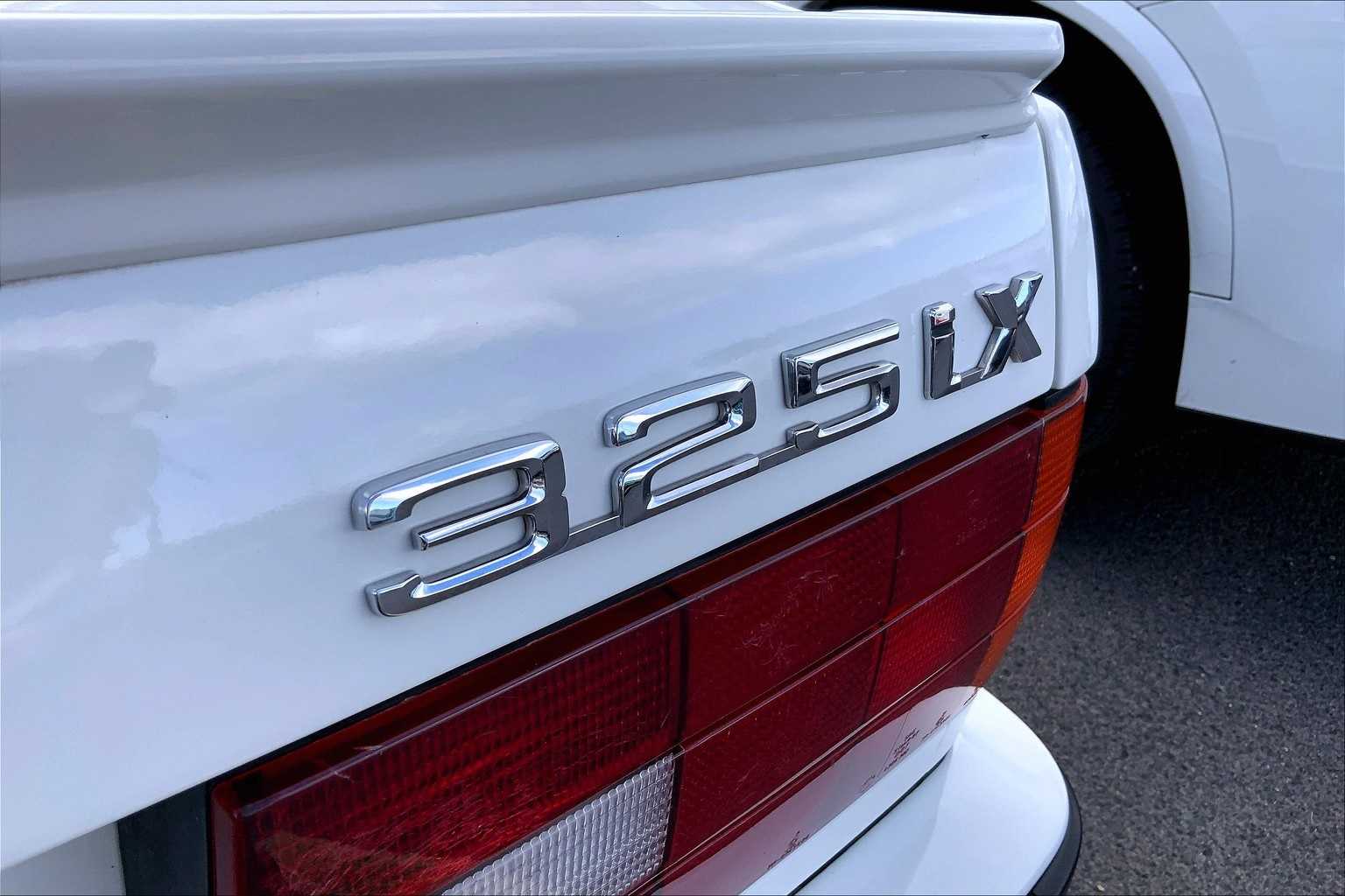 Thumbnail: 1991 BMW 3 Series - 7