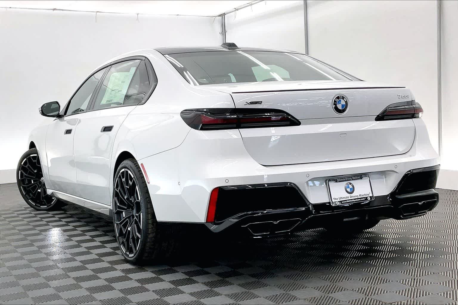 Thumbnail: 2025 BMW 7 Series - 4