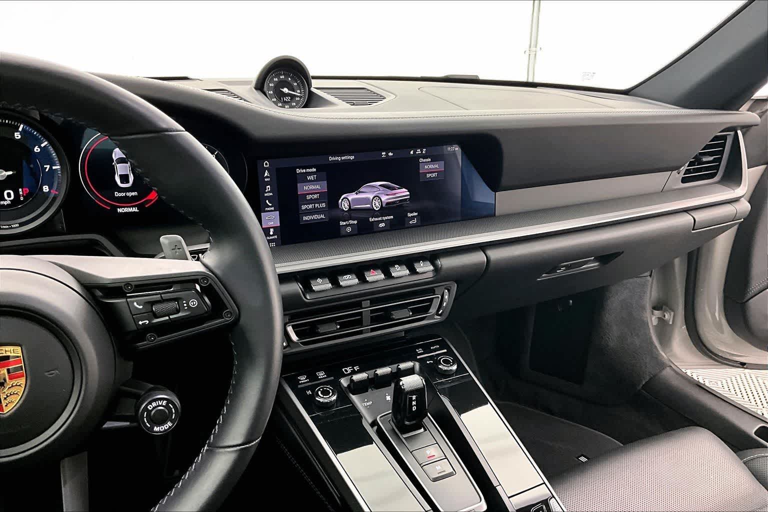 Thumbnail: 2020 Porsche 911 - 14