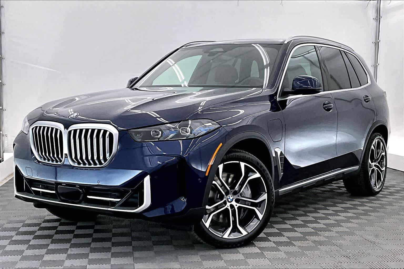Thumbnail: 2026 BMW X5 - 1
