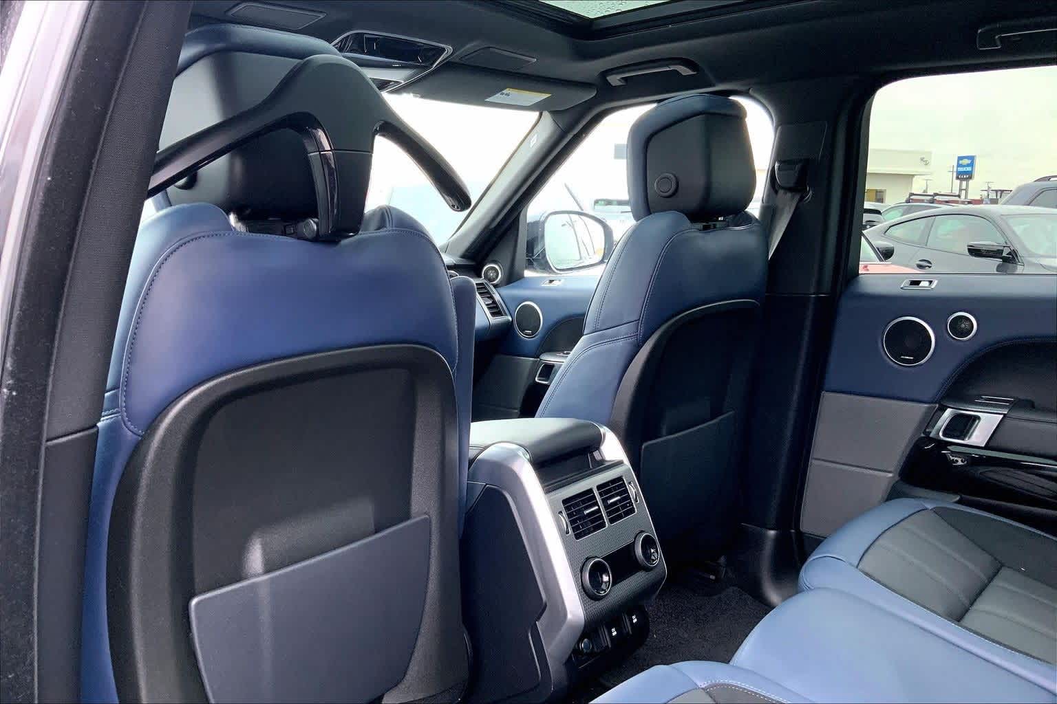 Thumbnail: 2020 Land Rover Range Rover Sport - 12