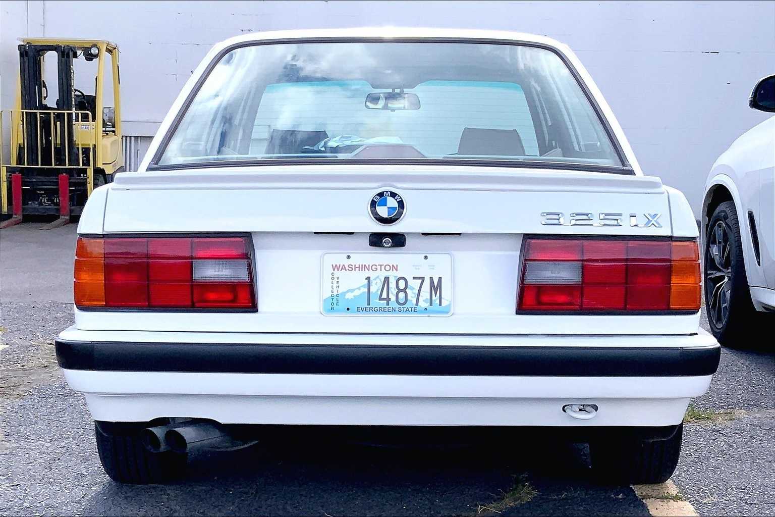 Thumbnail: 1991 BMW 3 Series - 5