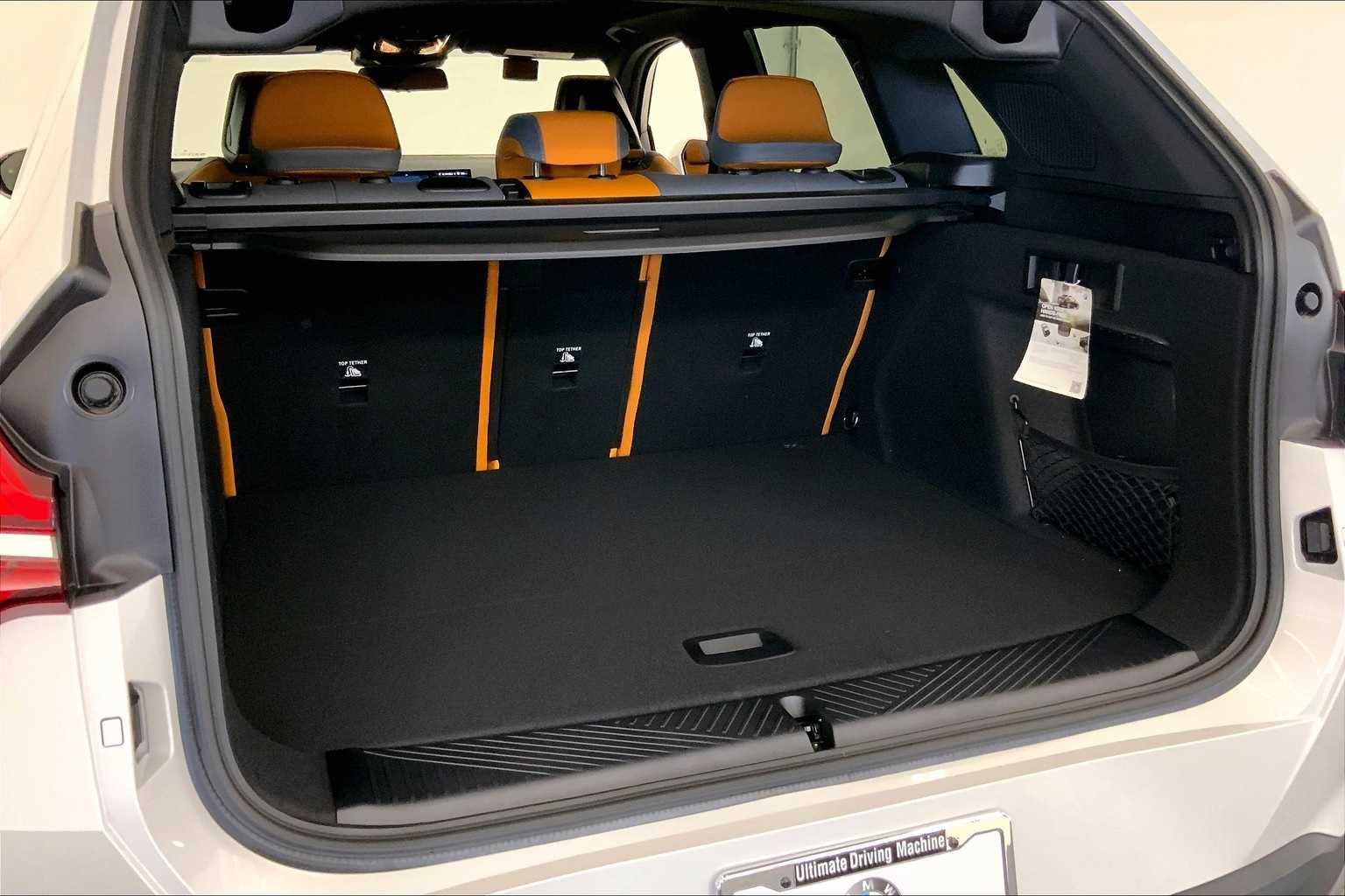 Thumbnail: 2025 BMW X3 - 19