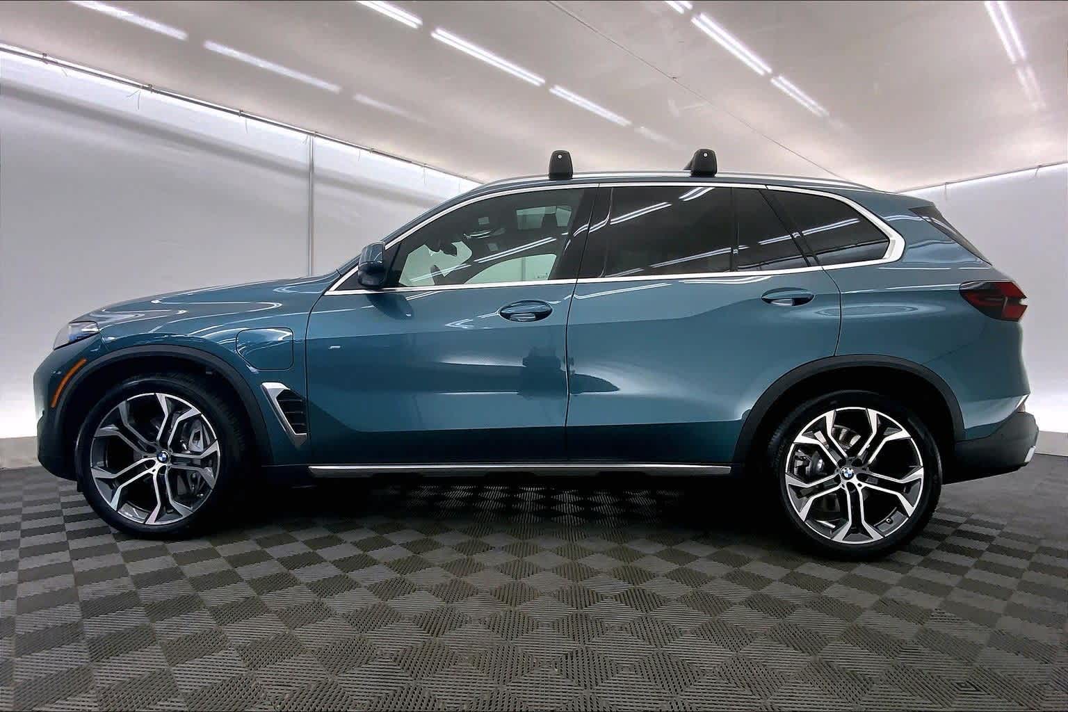 Thumbnail: 2025 BMW X5 - 3