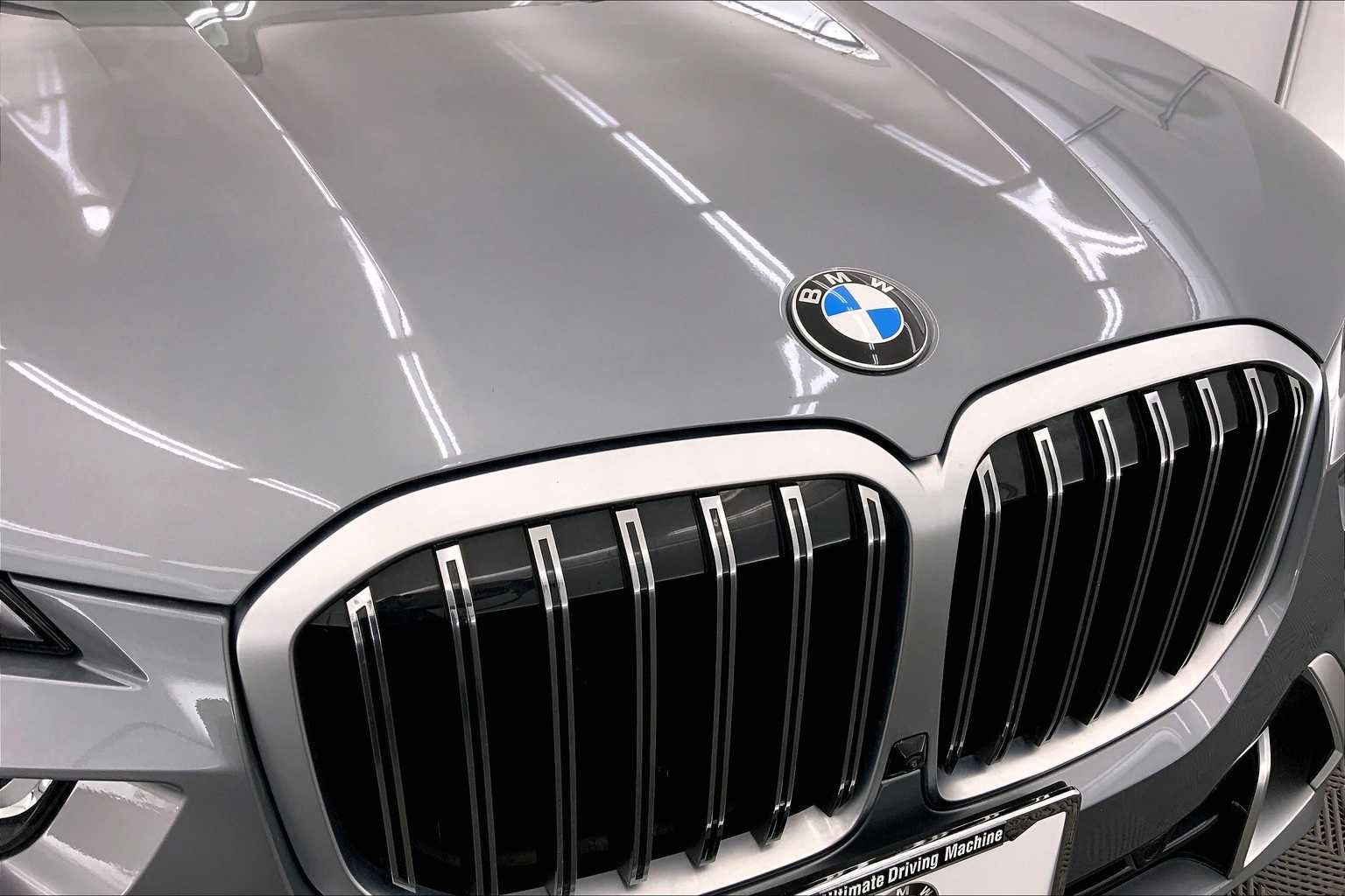 Thumbnail: 2024 BMW X7 - 33
