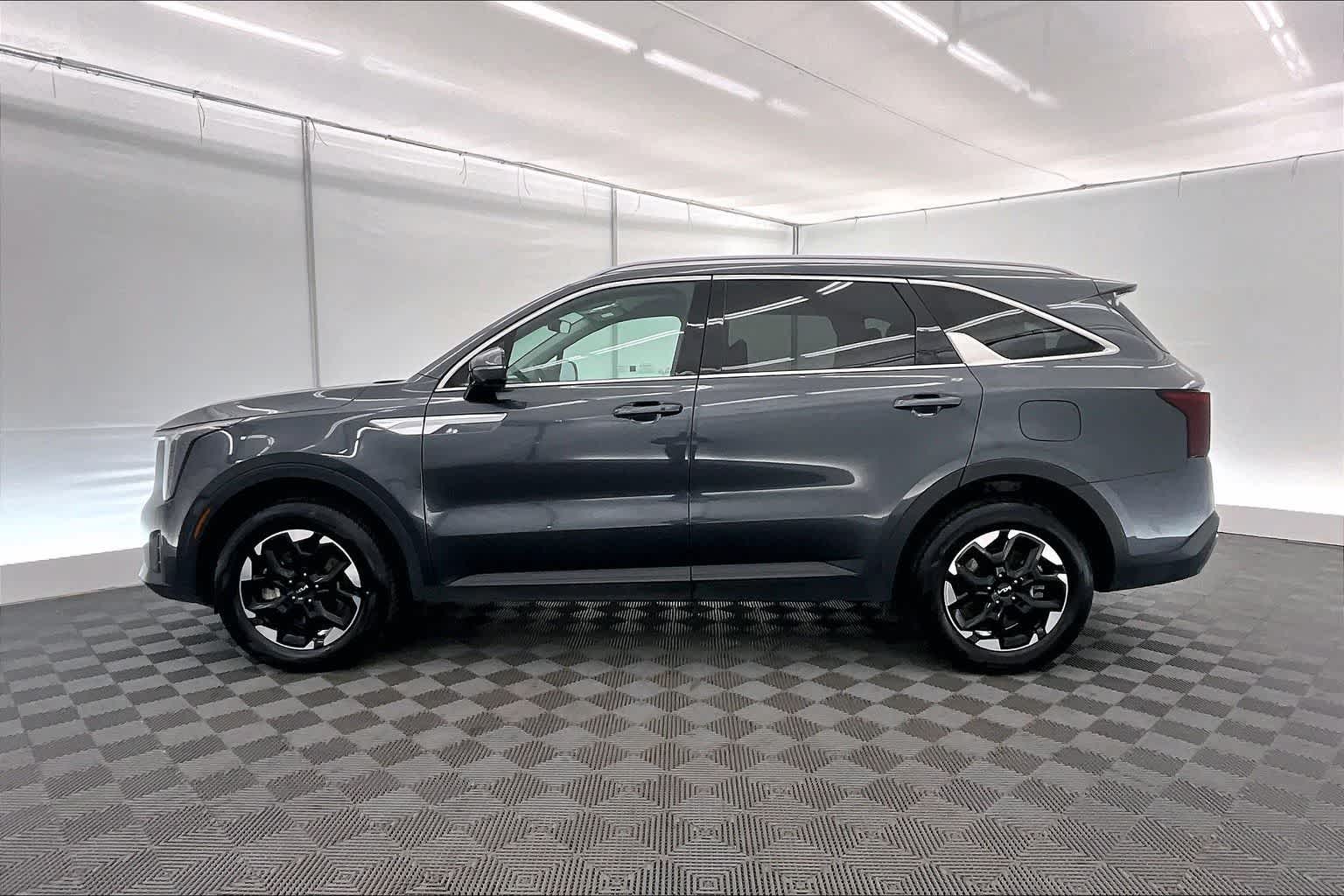 Thumbnail: 2024 Kia Sorento - 3