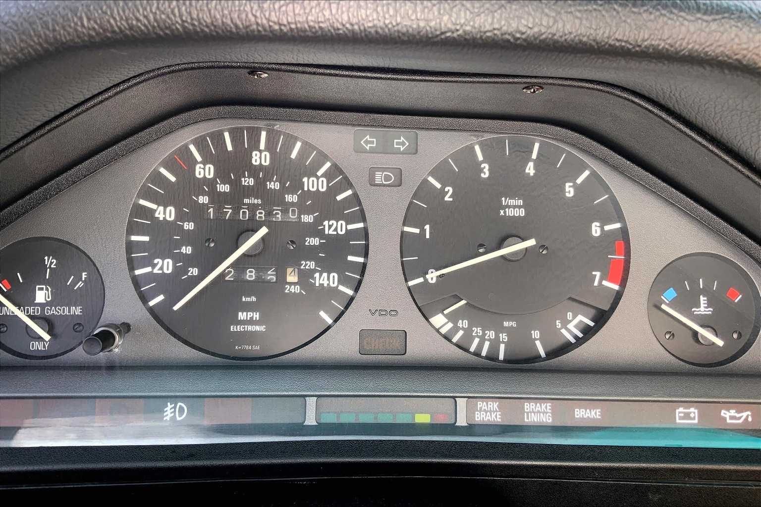 Thumbnail: 1991 BMW 3 Series - 18