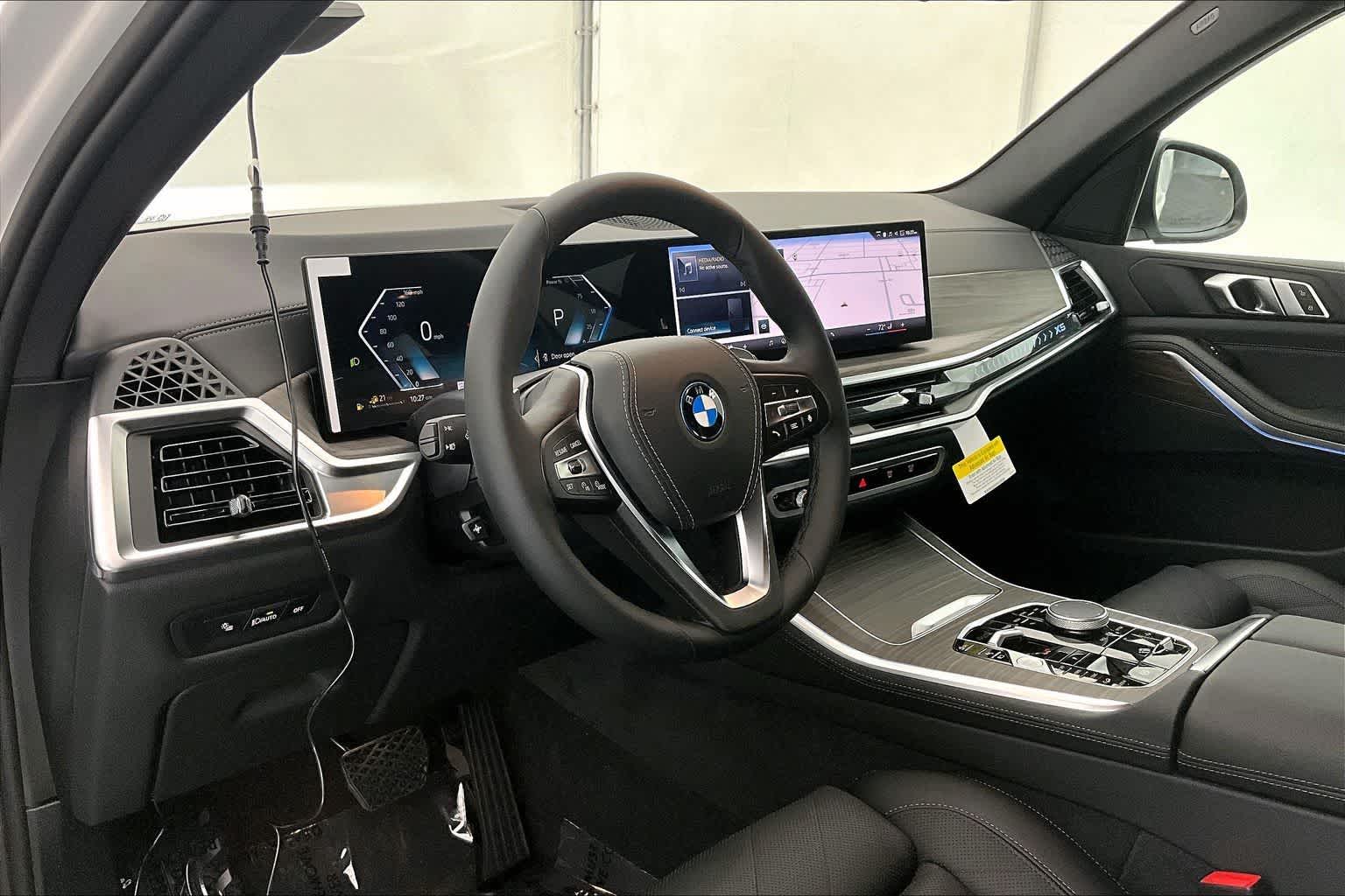 Thumbnail: 2026 BMW X5 - 2