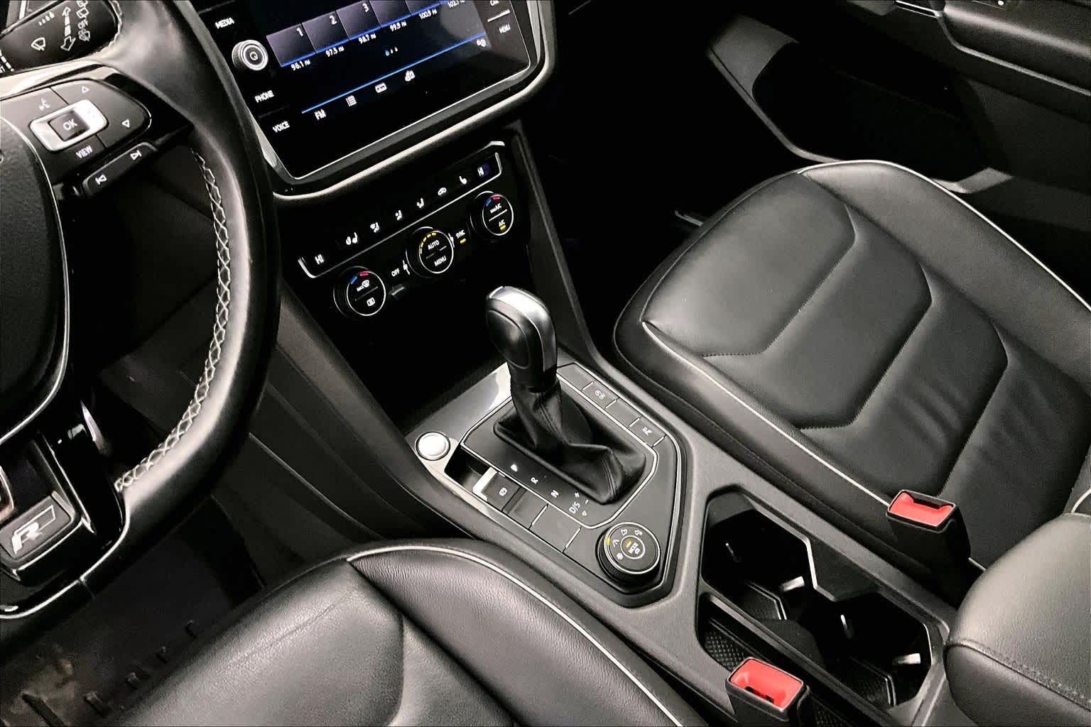 Thumbnail: 2020 Volkswagen Tiguan - 16