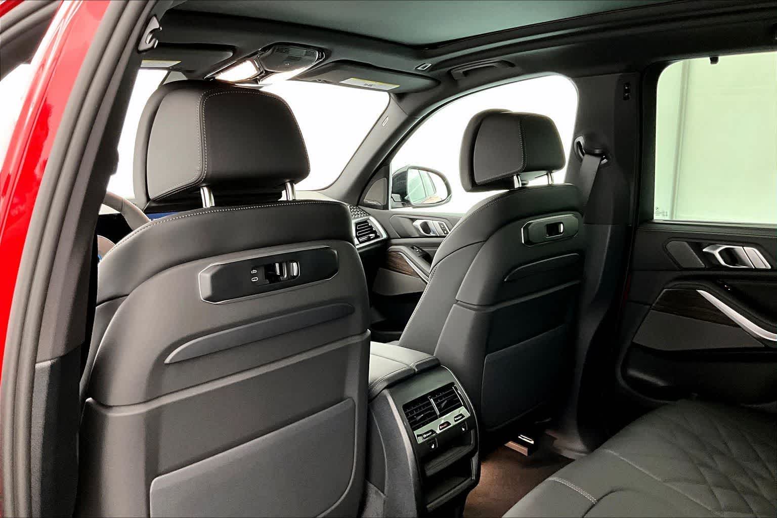 Thumbnail: 2026 BMW X5 - 12