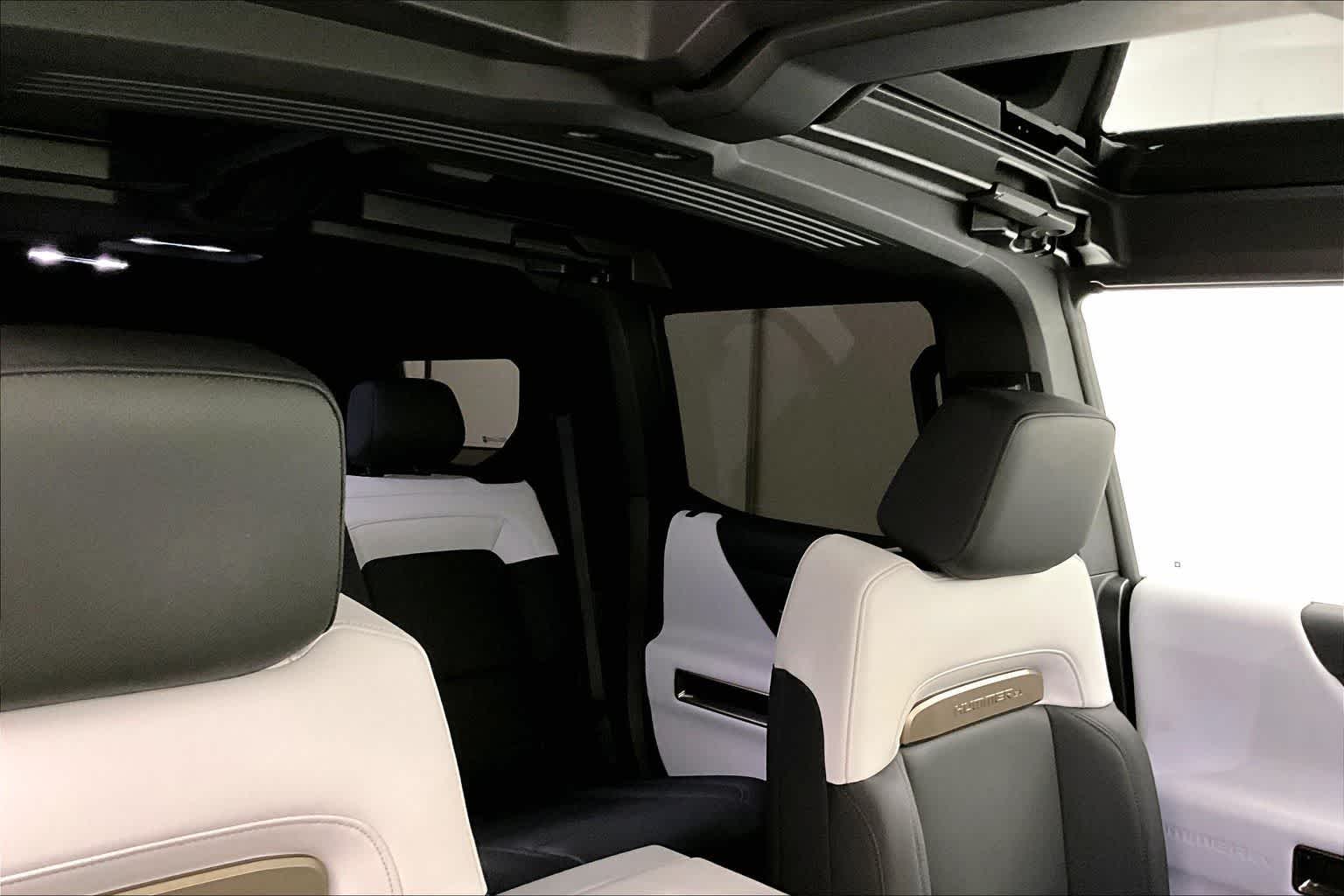 Thumbnail: 2025 GMC Hummer EV - 30