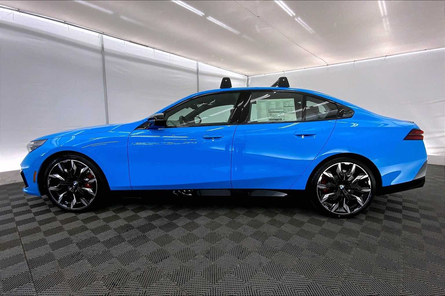 Thumbnail: 2025 BMW i5 - 3