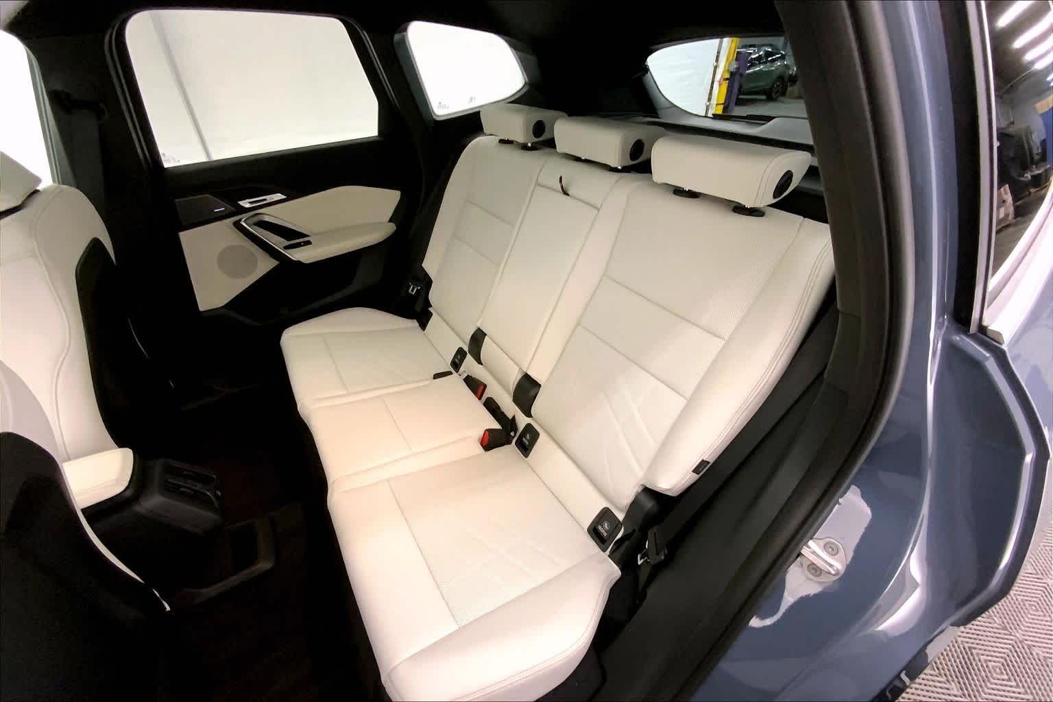 Thumbnail: 2026 BMW X1 - 13