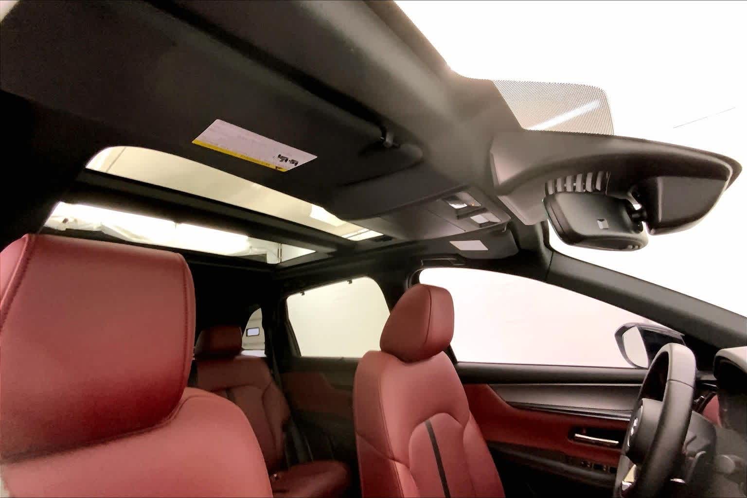 Thumbnail: 2025 Mazda CX-70 - 30