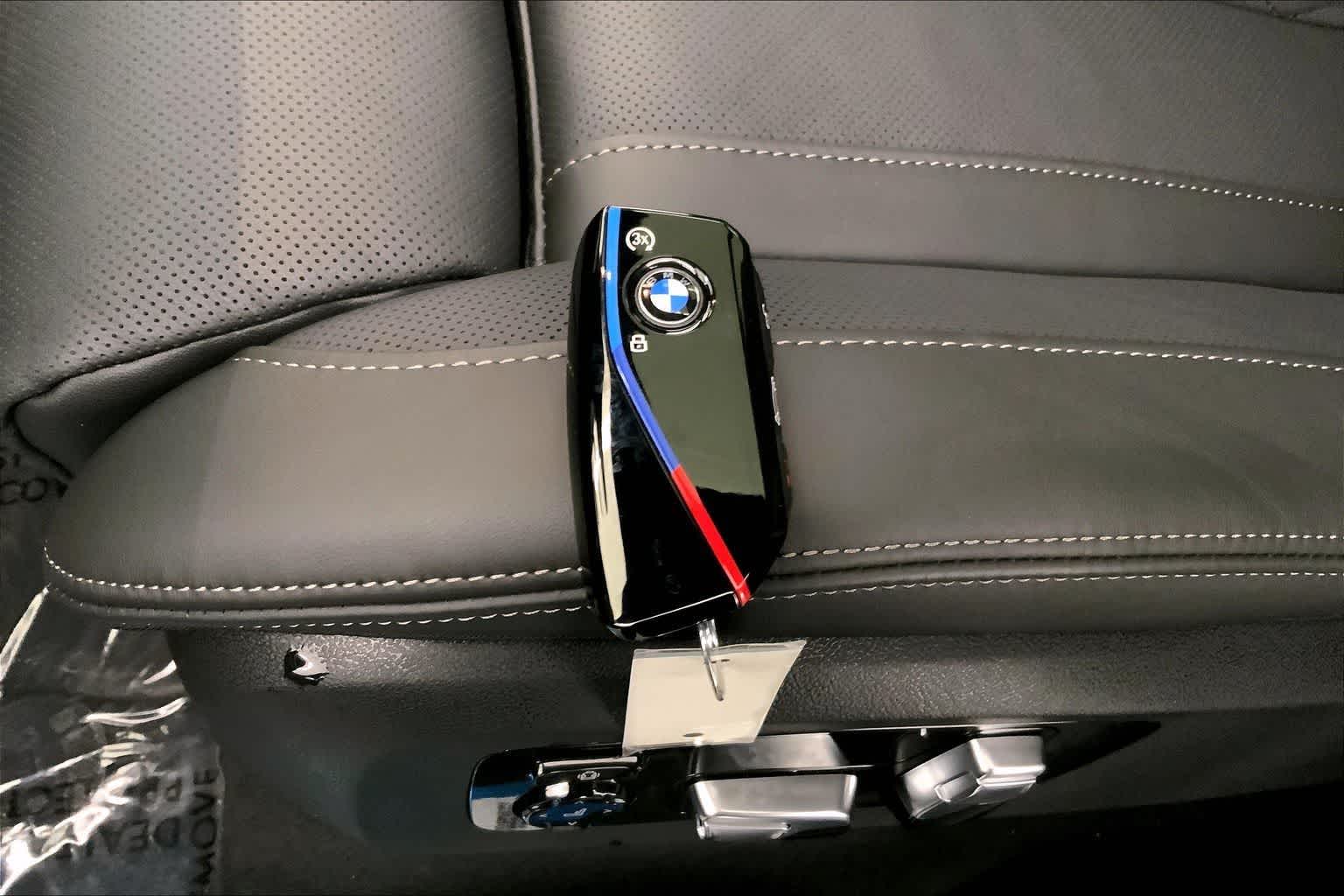 Thumbnail: 2026 BMW X7 - 20