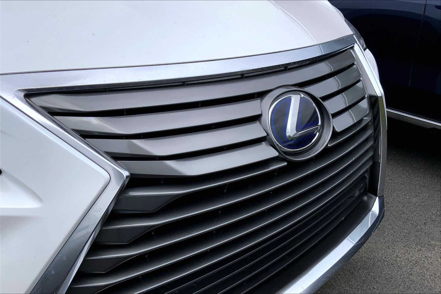 Thumbnail: 2018 Lexus RX - 17