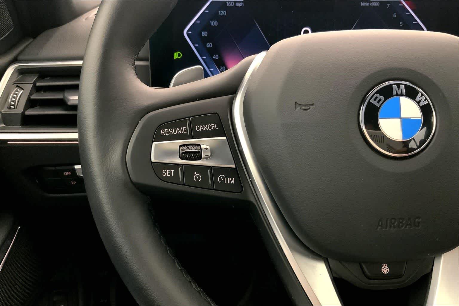 Thumbnail: 2024 BMW 3 Series - 24