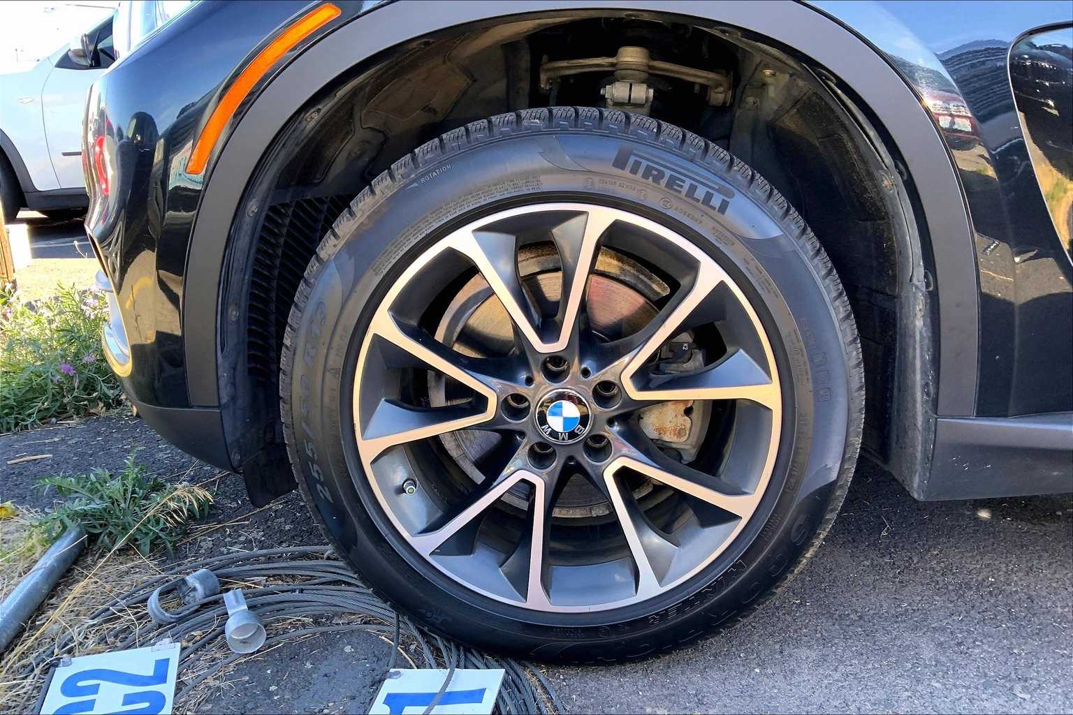 Thumbnail: 2015 BMW X5 - 8