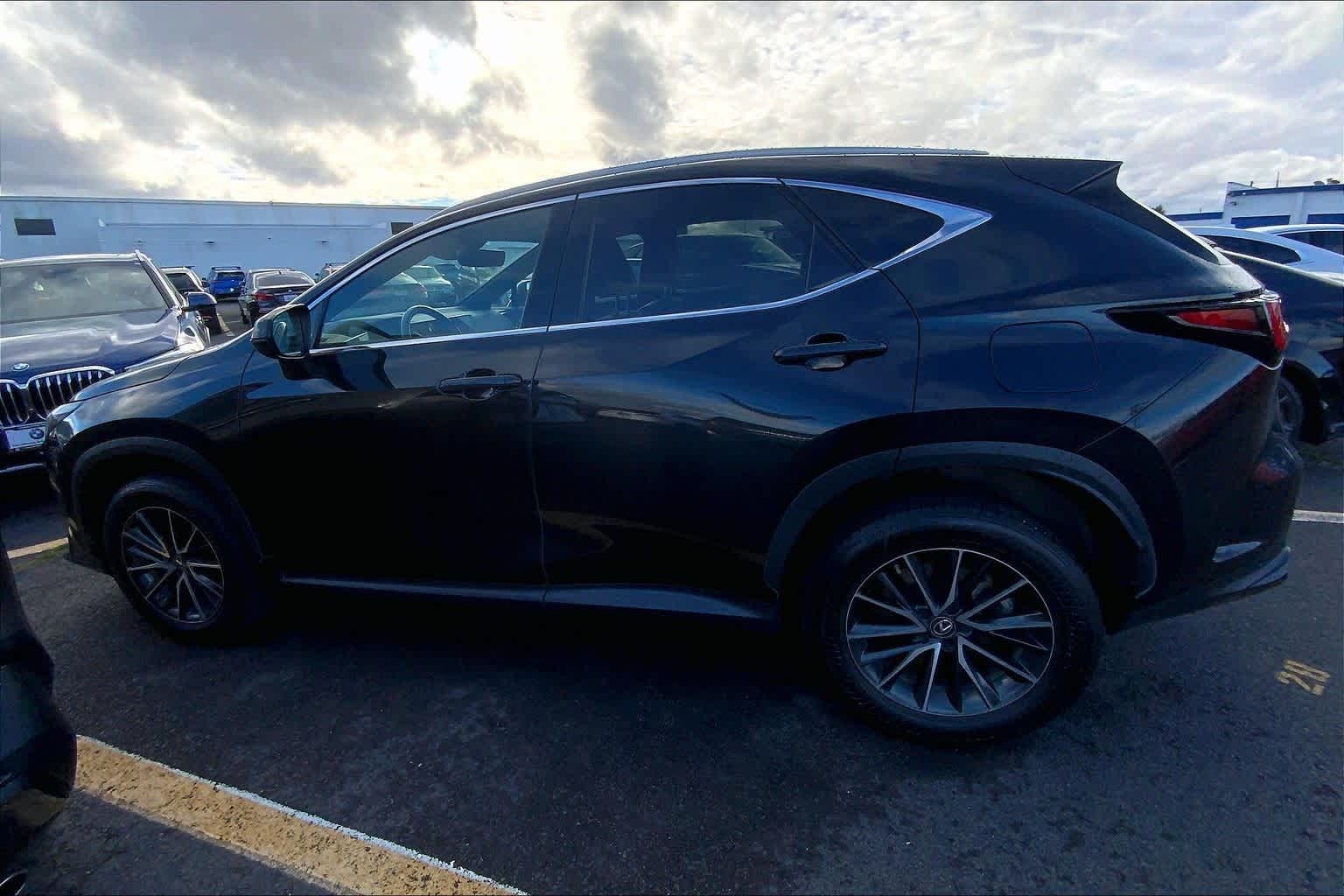 Thumbnail: 2022 Lexus NX - 3