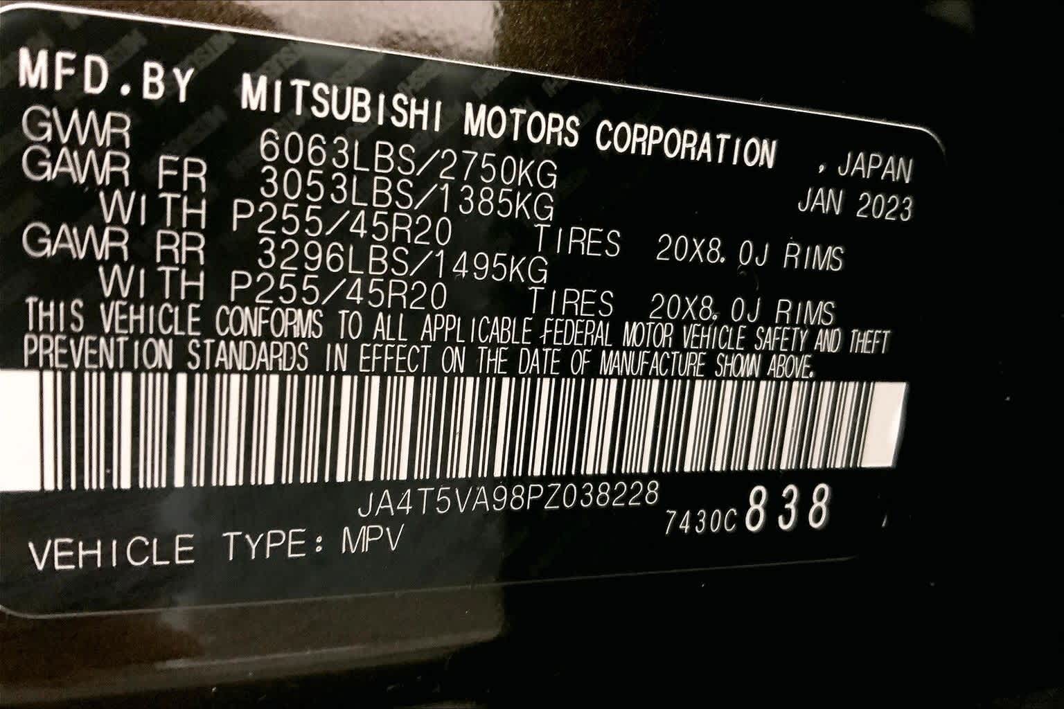 Thumbnail: 2023 Mitsubishi Outlander - 20