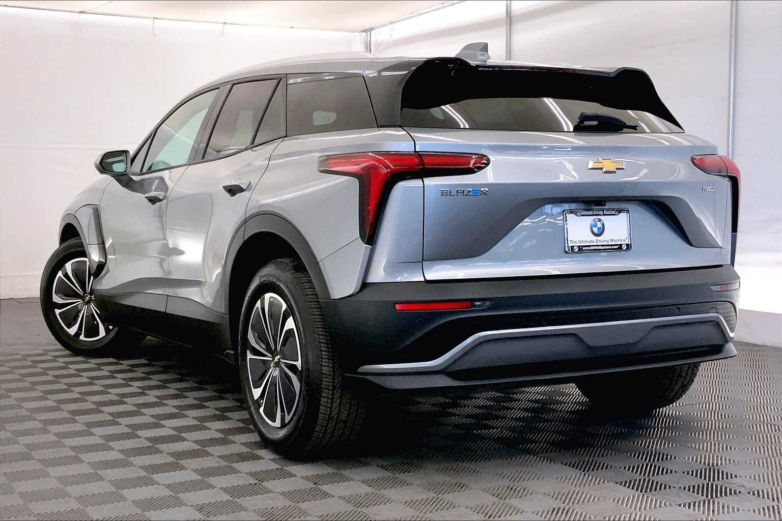 Thumbnail: 2024 Chevrolet Blazer EV - 4