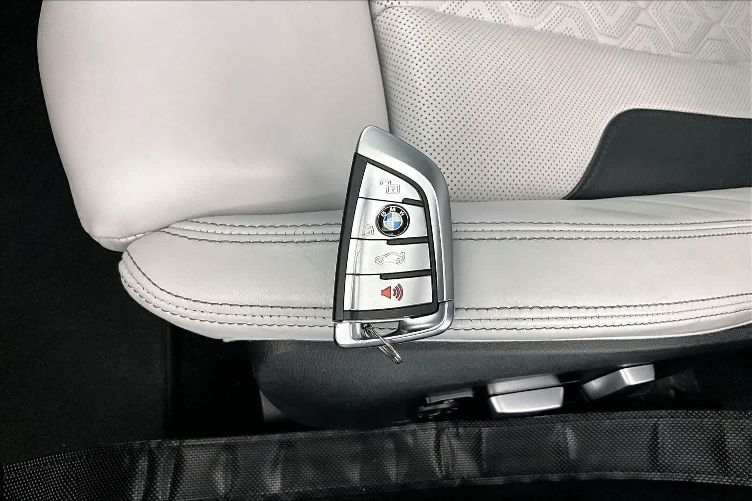 Thumbnail: 2023 BMW M8 - 19