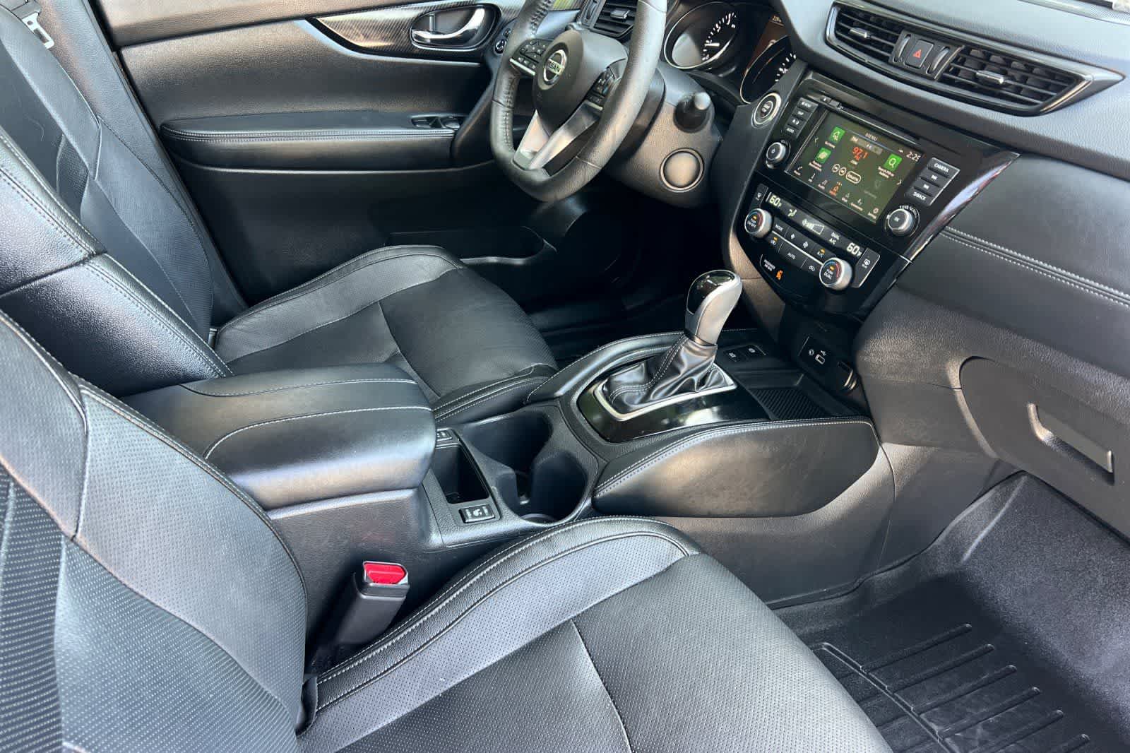 Thumbnail: 2020 Nissan Rogue - 12