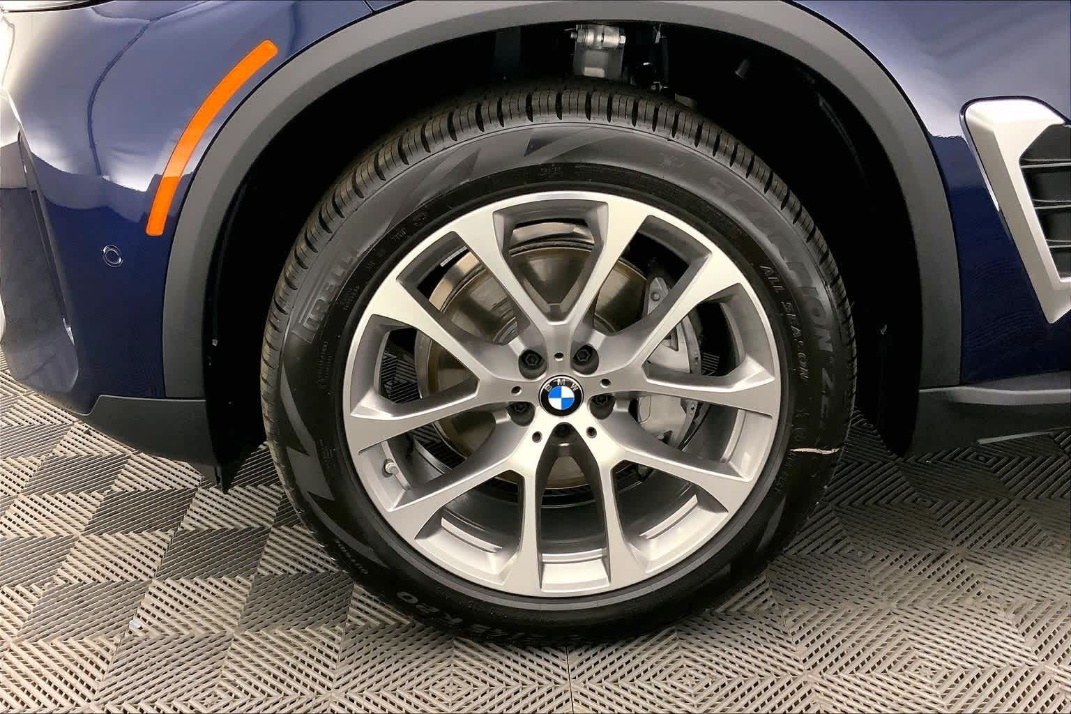 Thumbnail: 2026 BMW X5 - 8