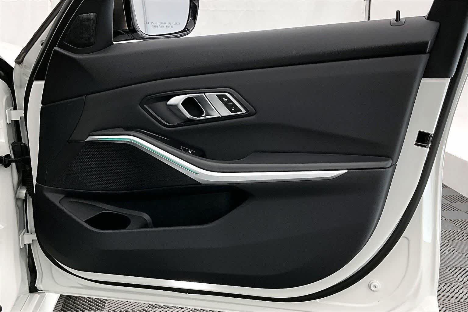 Thumbnail: 2020 BMW 3 Series - 28