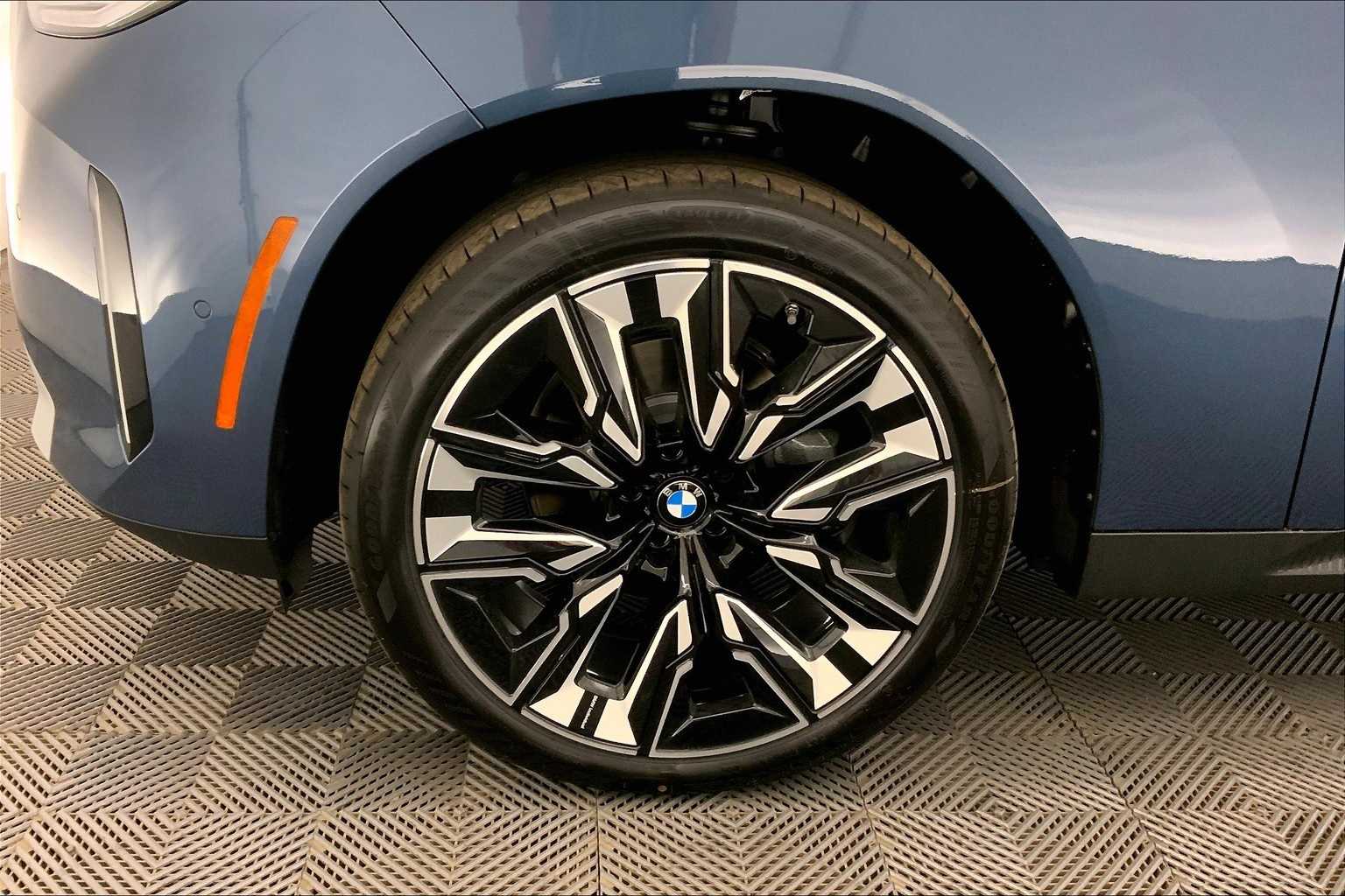 Thumbnail: 2025 BMW X3 - 8