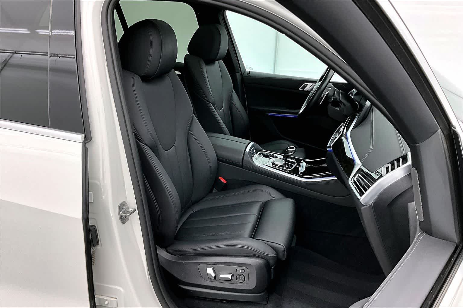 Thumbnail: 2020 BMW X5 - 13