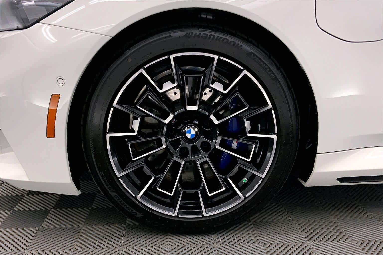 Thumbnail: 2026 BMW M5 - 8
