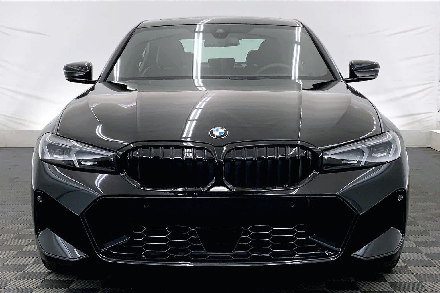 Thumbnail: 2026 BMW 3 Series - 6