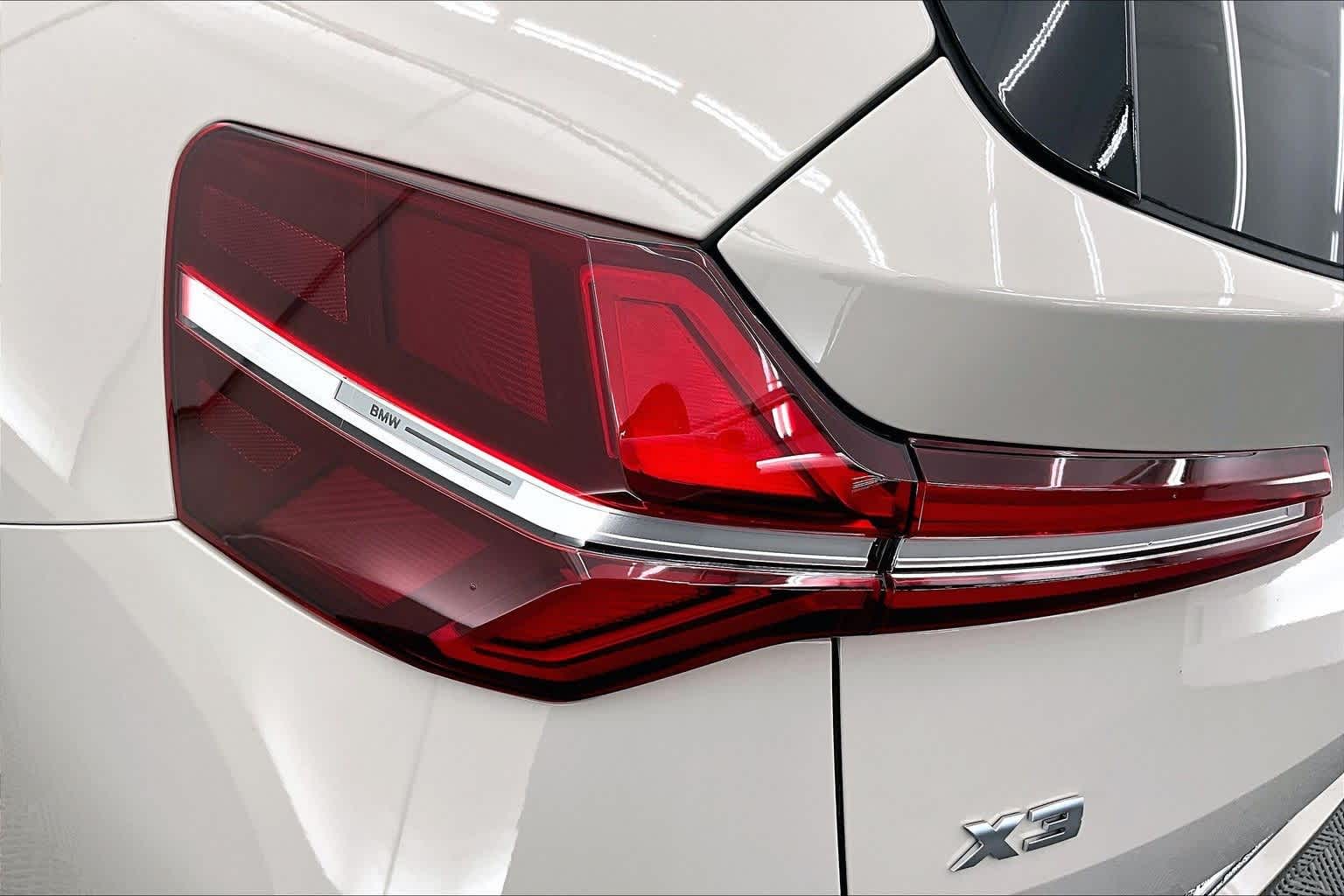 Thumbnail: 2025 BMW X3 - 32