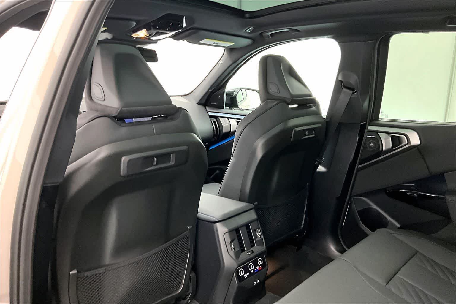 Thumbnail: 2026 BMW X3 - 12