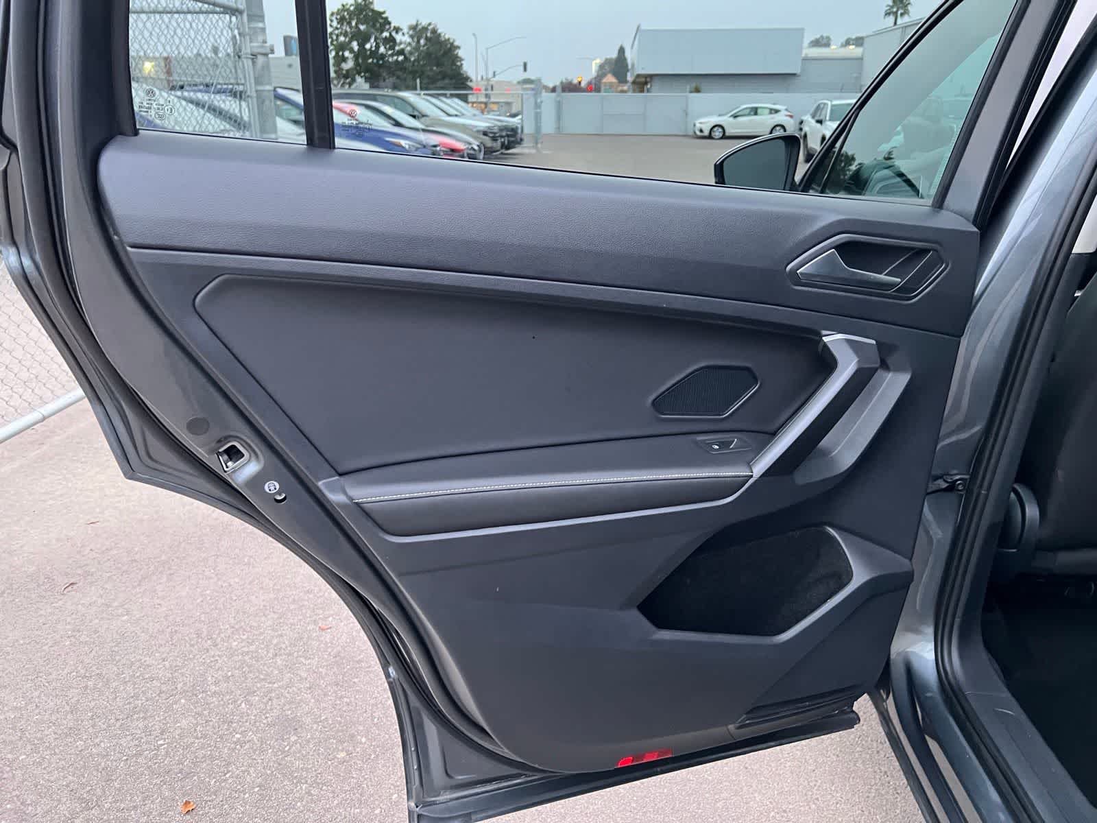 Thumbnail: 2024 Volkswagen Tiguan - 13