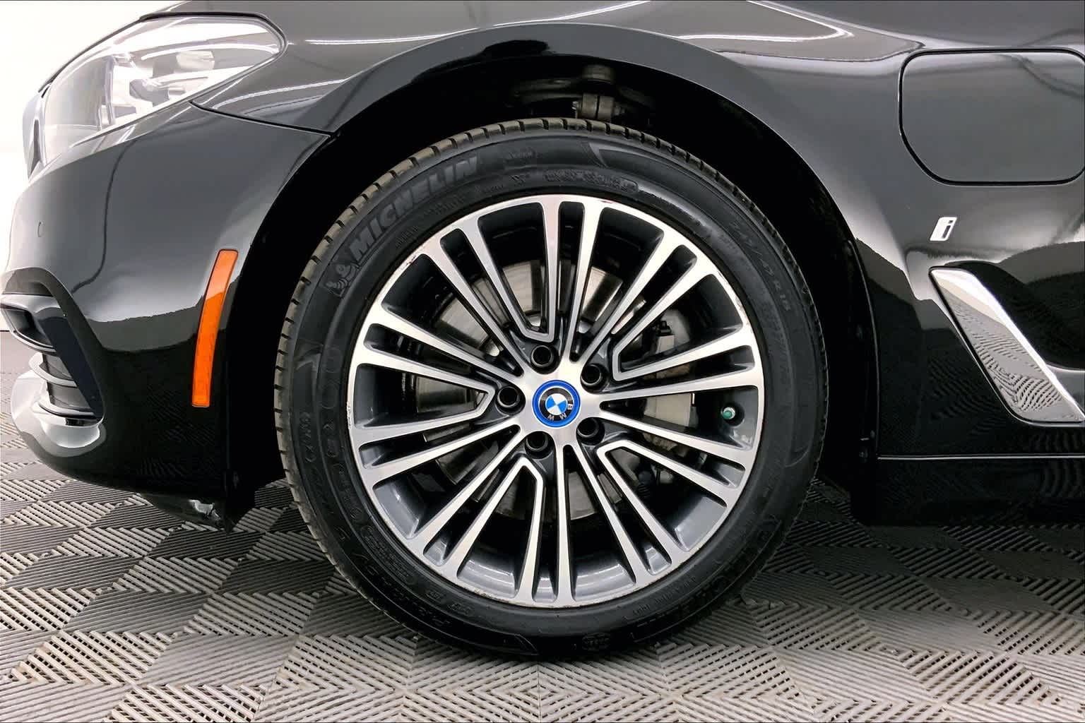 Thumbnail: 2018 BMW 5 Series - 8