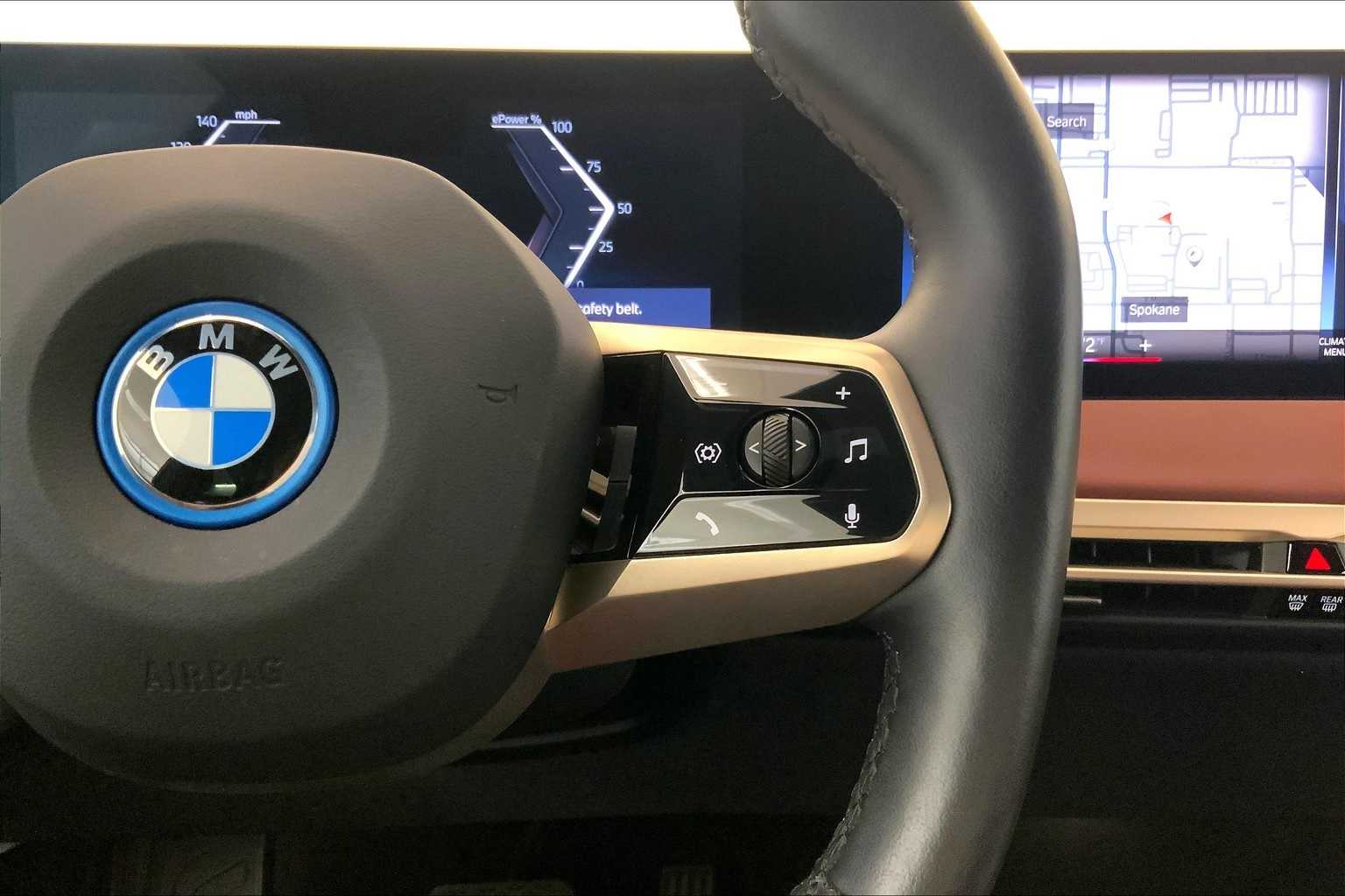 Thumbnail: 2023 BMW iX - 25